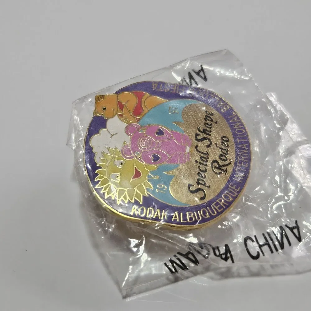 1997 Special Shape Rodeo Kodak Albuquerque International Balloon Fiesta Pin